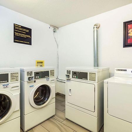 Comfort Inn & Suites Йорктон Екстер'єр фото