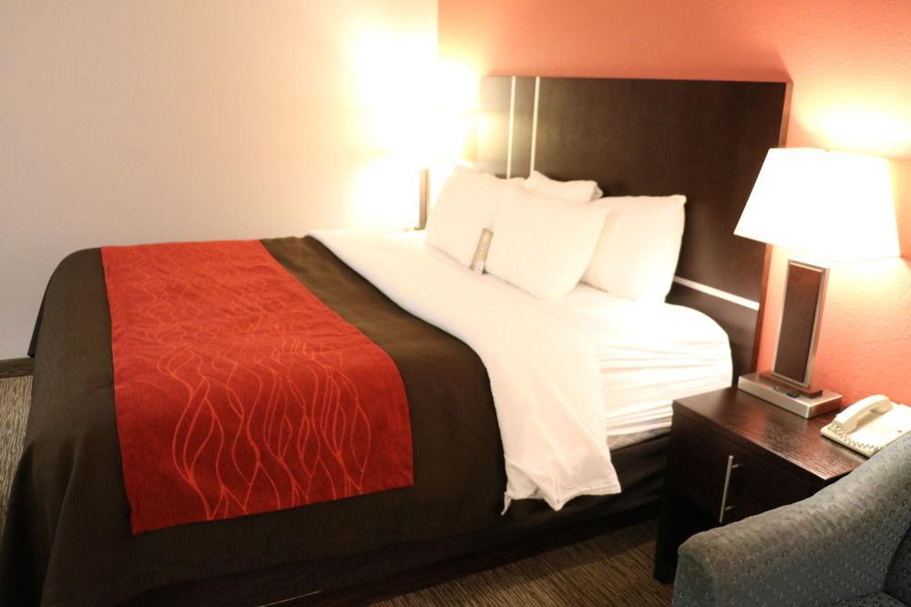 Comfort Inn & Suites Йорктон Екстер'єр фото