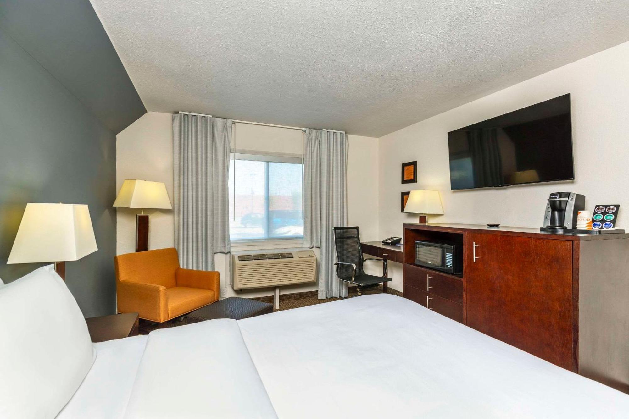 Comfort Inn & Suites Йорктон Екстер'єр фото