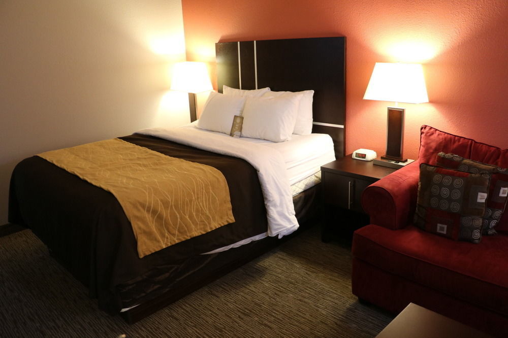 Comfort Inn & Suites Йорктон Екстер'єр фото
